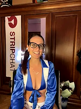 Snapshot of NataKitten chatting on October 19, 2025, 4:21 pm NataKitten online show from October 19, 2025, 4:21 pm