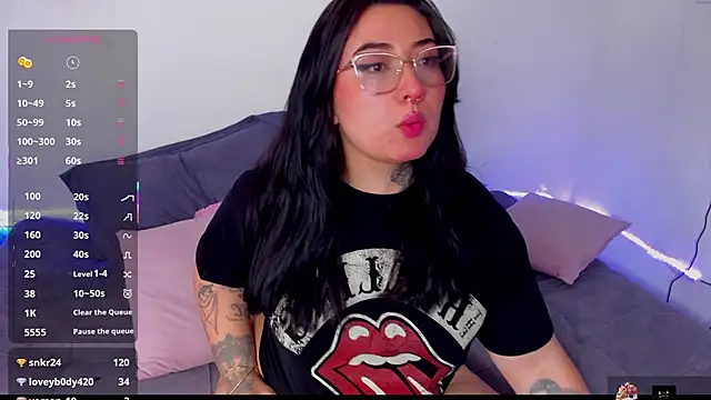 Curvybaddie99 online show from January 8, 2026, 7:25 am