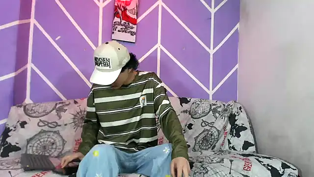 Snapshot of Maxxi_hot23 chatting on September 26, 2025, 7:21 pm Maxxi hot23 online show from September 26, 2025, 7:21 pm