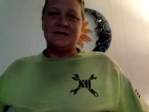 Snapshot of wetnwildforyou chatting on October 2, 2025, 10:35 pm wetnwildforyou online show from October 2, 2025, 10:35 pm