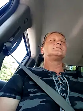 Snapshot of wetnwildforyou chatting on September 20, 2025, 4:56 pm wetnwildforyou online show from September 20, 2025, 4:56 pm