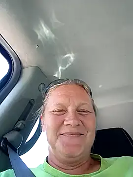 Snapshot of wetnwildforyou chatting on October 24, 2025, 4:17 pm wetnwildforyou online show from October 24, 2025, 4:17 pm