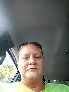 Snapshot of wetnwildforyou chatting on September 23, 2025, 4:14 pm wetnwildforyou online show from September 23, 2025, 4:14 pm