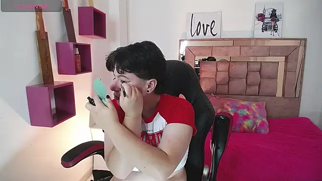 Snapshot of safyka chatting on October 10, 2025, 1:17 am safyka online show from October 10, 2025, 1:17 am