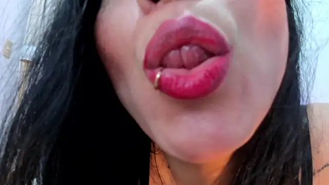 Snapshot of SeleneLujan chatting on September 29, 2025, 12:00 pm SeleneLujan online show from September 29, 2025, 12:00 pm