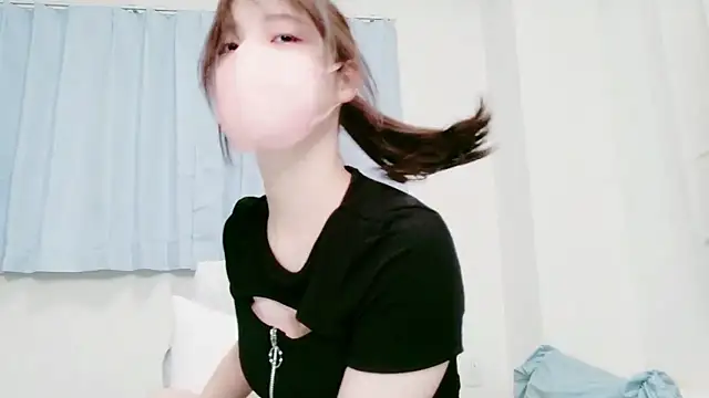 Snapshot of NANA_7 chatting on March 3, 2026, 10:11 am NANA 7 online show from March 3, 2026, 10:11 am