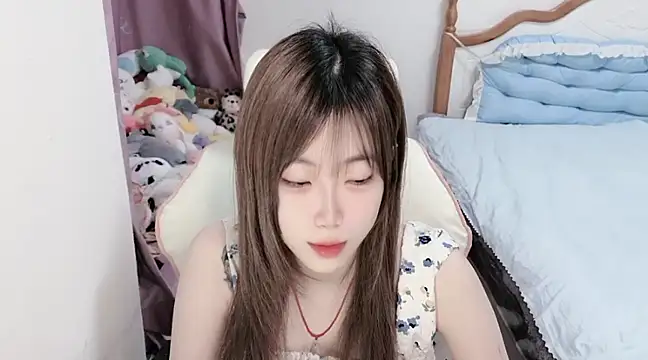 vivian-vv online show from March 12, 2025, 7:36 pm