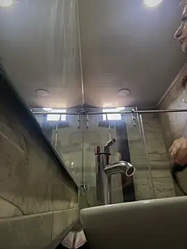 Mila LS online show from December 14, 2025, 1:06 pm