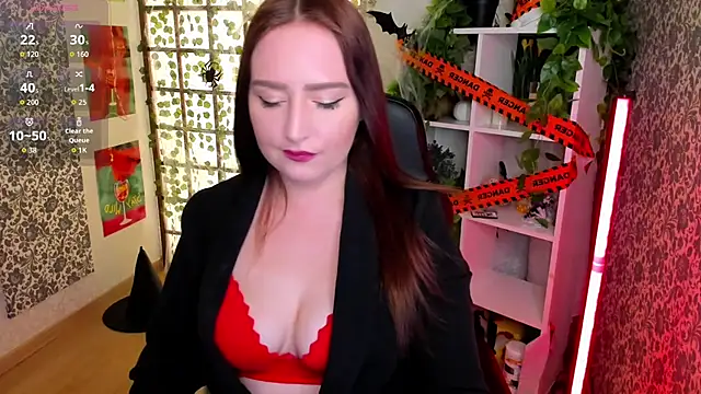 Snapshot of LinaFlawless chatting on November 2, 2025, 2:16 am LinaFlawless online show from November 2, 2025, 2:16 am