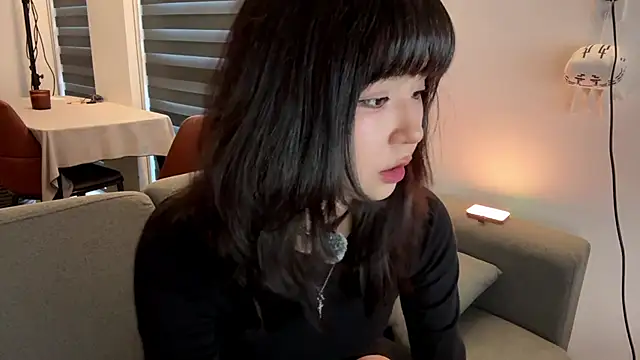 melana love online show from April 7, 2026, 11:01 am