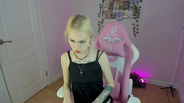 Melanie Mason online show from March 21, 2025, 1:02 am