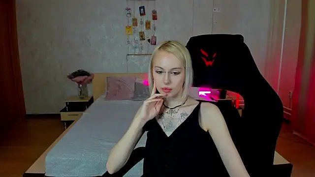 Melanie Mason online show from March 7, 2025, 4:57 am