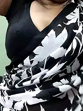 Snapshot of abinaya26 chatting on February 17, 2026, 1:58 am abinaya26 online show from February 17, 2026, 1:58 am