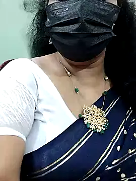 Snapshot of abinaya26 chatting on October 21, 2025, 7:24 pm abinaya26 online show from October 21, 2025, 7:24 pm