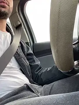 YJeromZCoxk online show from March 20, 2025, 4:51 am