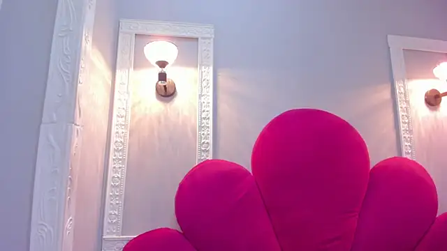 Bonniie 22 online show from October 27, 2025, 2:51 pm