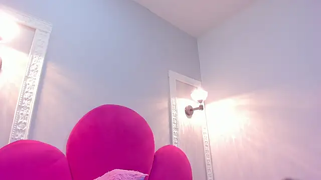 Bonniie 22 online show from October 15, 2025, 1:30 pm