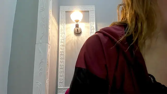 Bonniie 22 online show from February 6, 2026, 8:38 pm