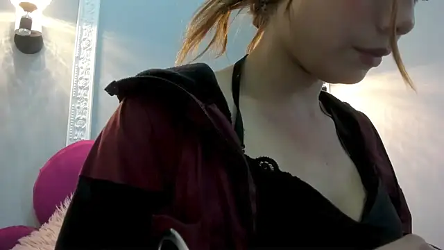 Bonniie 22 online show from March 12, 2026, 8:13 pm