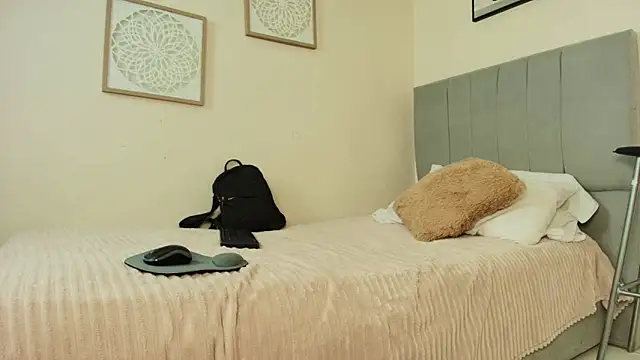 Snapshot of mary_cute9 chatting on February 8, 2026, 12:14 pm mary cute9 online show from February 8, 2026, 12:14 pm