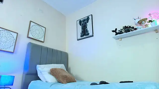 Snapshot of mary_cute9 chatting on February 13, 2026, 12:05 pm mary cute9 online show from February 13, 2026, 12:05 pm