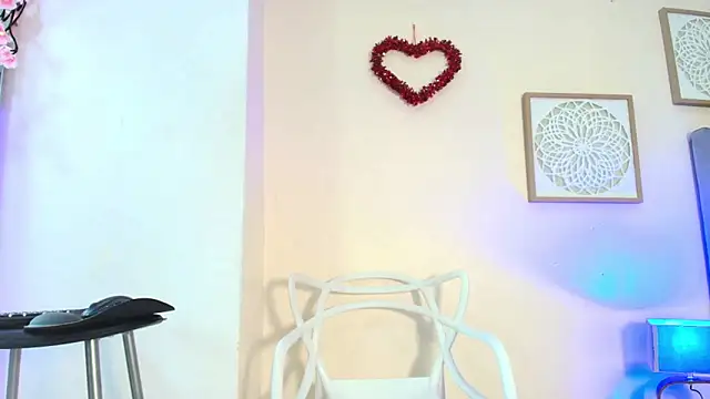 Snapshot of mary_cute9 chatting on February 22, 2026, 11:56 am mary cute9 online show from February 22, 2026, 11:56 am