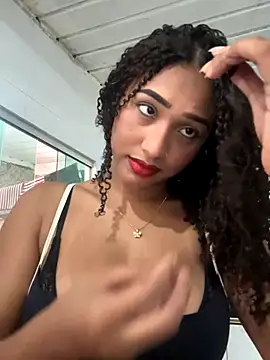 zarinha22 online show from September 26, 2025, 4:25 pm