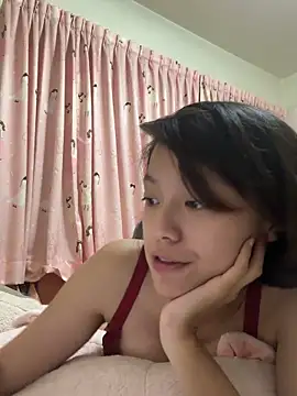 ladypaggy online show from June 12, 2026, 7:00 pm