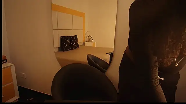 Qeen blackk online show from December 16, 2025, 9:30 pm