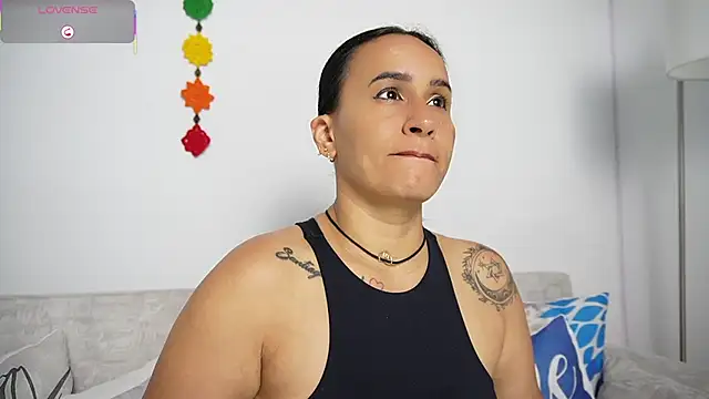 Sara Charmy online show from March 5, 2026, 10:56 am