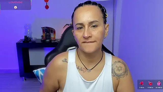 Sara Charmy online show from June 18, 2026, 4:01 pm
