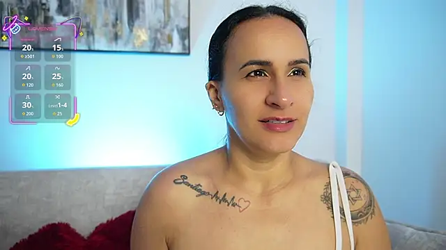 Snapshot of Sara_Charmy chatting on October 18, 2025, 11:23 am Sara Charmy online show from October 18, 2025, 11:23 am