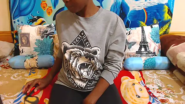 ChocolateClit online show from October 23, 2025, 4:38 pm