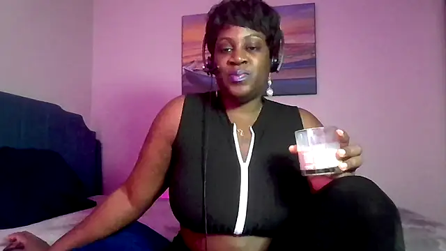 lovelyenigma365 online show from March 1, 2025, 2:37 am