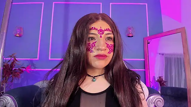 Snapshot of TaraTaylorr chatting on October 17, 2025, 2:15 am TaraTaylorr online show from October 17, 2025, 2:15 am