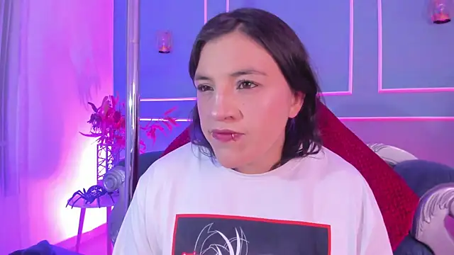 Snapshot of TaraTaylorr chatting on February 7, 2026, 3:14 am TaraTaylorr online show from February 7, 2026, 3:14 am