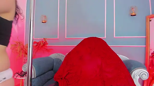 Snapshot of TaraTaylorr chatting on February 27, 2026, 2:45 am TaraTaylorr online show from February 27, 2026, 2:45 am