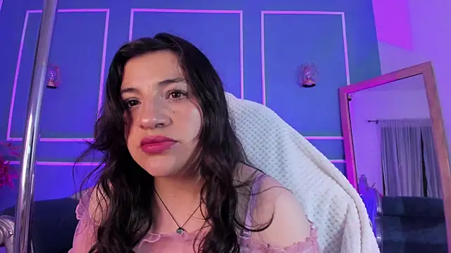 Snapshot of TaraTaylorr chatting on September 20, 2025, 2:38 am TaraTaylorr online show from September 20, 2025, 2:38 am