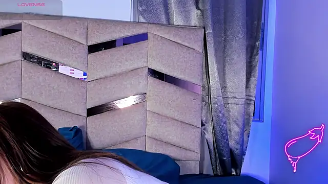 MadissonLee   online show from February 10, 2026, 10:42 pm