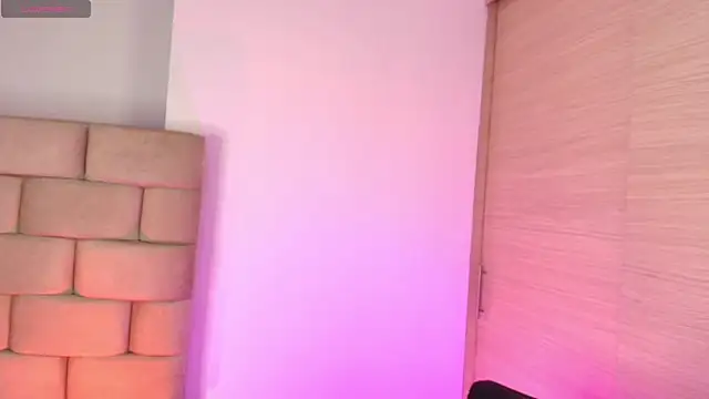 Snapshot of valeria_monsalve chatting on November 7, 2025, 11:52 pm valeria monsalve online show from November 7, 2025, 11:52 pm