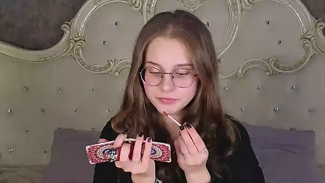 Snapshot of RileyMimicho chatting on October 8, 2025, 8:53 pm RileyMimicho online show from October 8, 2025, 8:53 pm