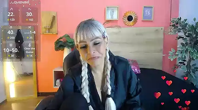 Snapshot of yessila_parker chatting on March 5, 2025, 5:40 am yessila parker online show from March 5, 2025, 5:40 am