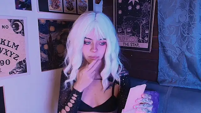 Snapshot of _mollycrystal chatting on September 22, 2025, 3:34 am mollycrystal online show from September 22, 2025, 3:34 am