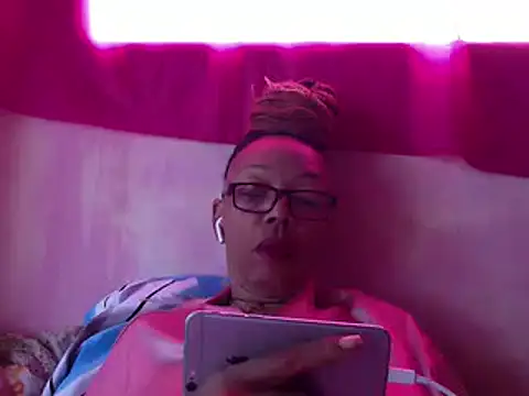 Ladyzee25 online show from March 23, 2026, 11:54 am