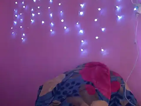 Ladyzee25 online show from March 11, 2026, 12:10 pm