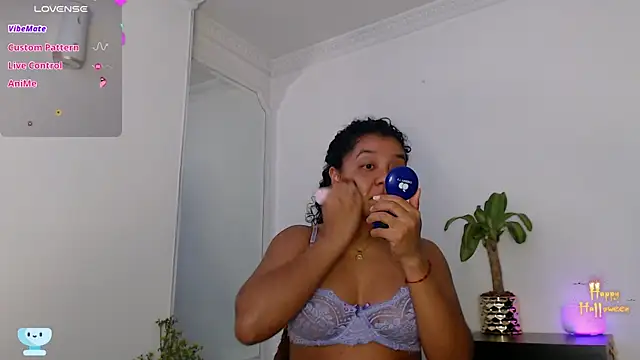 Snapshot of victtoria_cane63 chatting on October 23, 2025, 11:14 pm victtoria cane63 online show from October 23, 2025, 11:14 pm