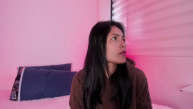 Snapshot of Fernanda_liie_ chatting on June 12, 2026, 12:36 pm Fernanda liie online show from June 12, 2026, 12:36 pm