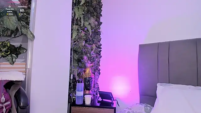 Fernanda liie  online show from February 28, 2026, 1:22 pm