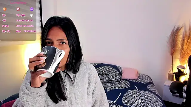 Fernanda liie  online show from March 25, 2026, 12:37 pm