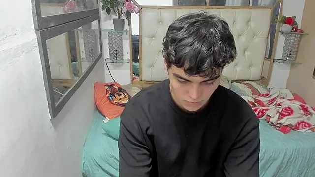 heiker  online show from October 26, 2025, 2:23 am